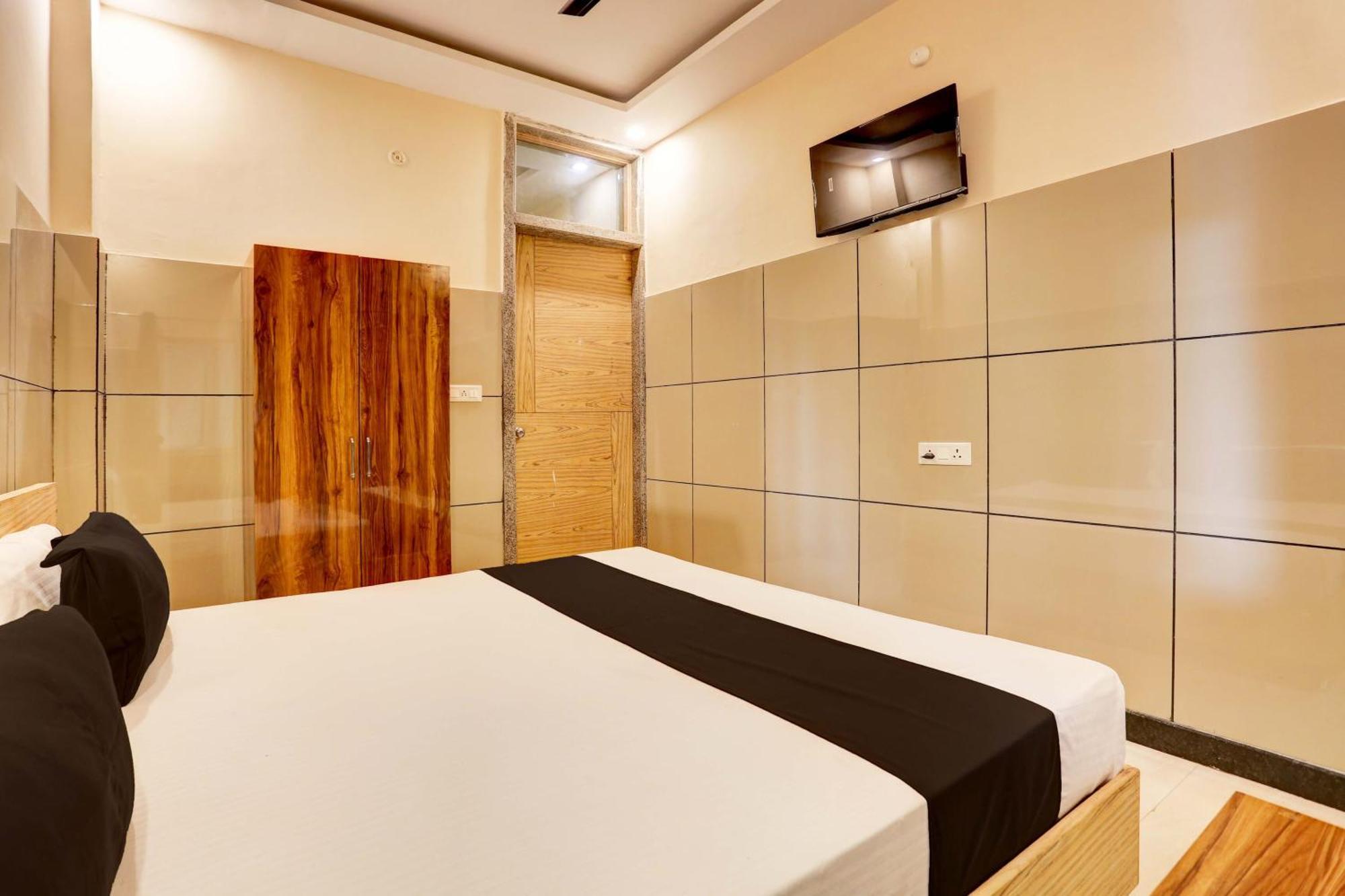 Hotel O 7 ラクナウ エクステリア 写真