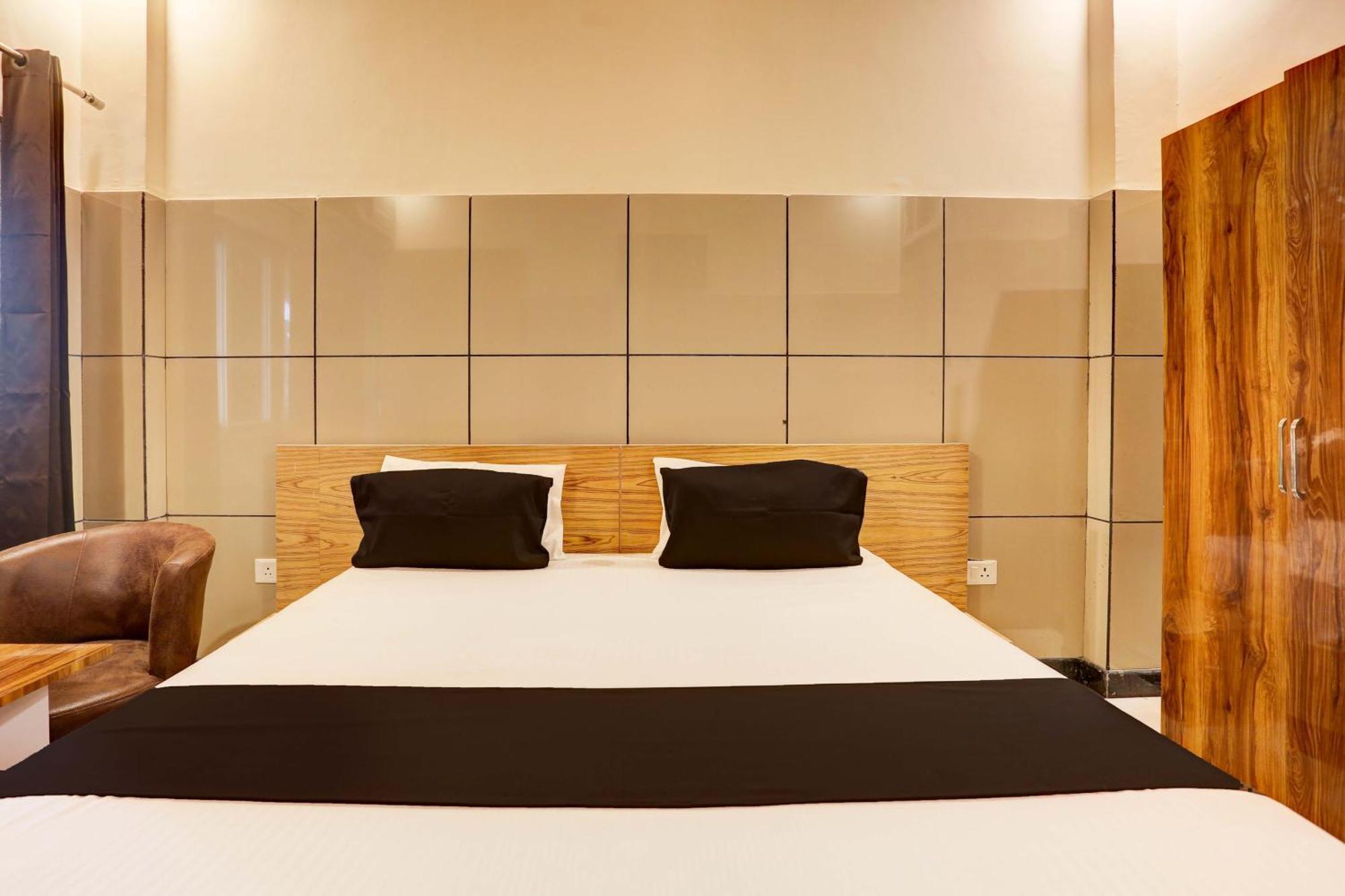 Hotel O 7 ラクナウ エクステリア 写真